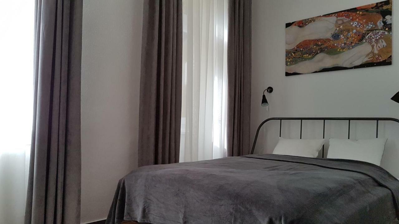Cbs Apartments Budapest Esterno foto